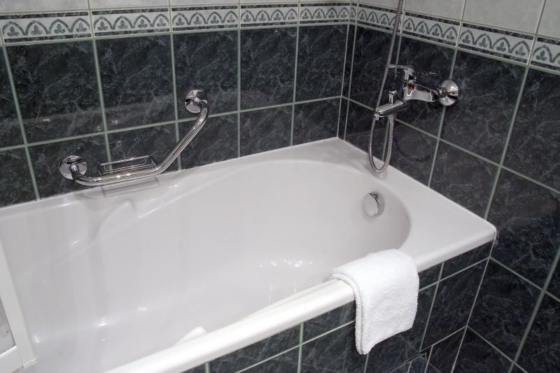 Tub Refinishing detail
